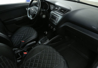 Подержанный автомобиль Kia Rio Sedan 2015 года (9 фото)