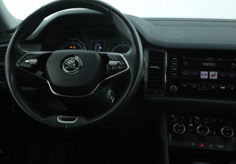 Подержанный автомобиль Skoda Kodiaq 2021 года (14 фото)
