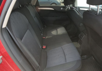 Подержанный автомобиль Citroen C4 Hatchback 2011 года (11 фото)