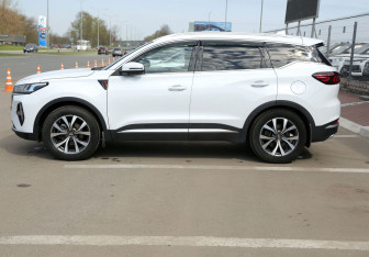 Подержанный автомобиль Chery Tiggo 7 Pro Max 2023 года (8 фото)