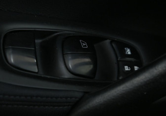 Подержанный автомобиль Nissan Qashqai 2015 года (17 фото)