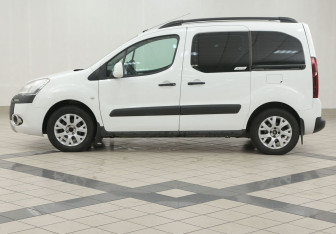 Подержанный автомобиль Citroen Berlingo 2013 года (7 фото)