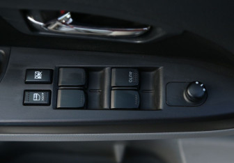 Подержанный автомобиль Suzuki SX4 Hatchback 2011 года (18 фото)