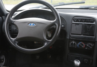 Подержанный автомобиль LADA (ВАЗ) 2111 2005 года (14 фото)