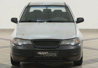 Подержанный автомобиль Daewoo Nexia Sedan 2010 года (6 фото)