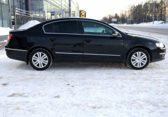 Подержанный автомобиль Volkswagen Passat Sedan 2007 года (7 фото)