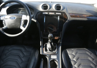 Подержанный автомобиль Ford Mondeo Sedan 2008 года (12 фото)