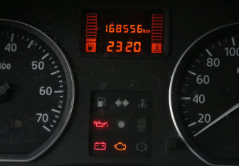 Подержанный автомобиль Renault Logan Sedan 2012 года (17 фото)