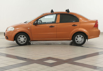 Подержанный автомобиль Chevrolet Aveo Sedan 2007 года (7 фото)