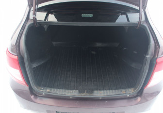 Подержанный автомобиль LADA (ВАЗ) Granta Sedan 2013 года (15 фото)