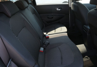 Подержанный автомобиль Nissan Qashqai+2 2009 года (11 фото)