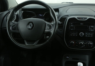 Подержанный автомобиль Renault Kaptur 2019 года (14 фото)