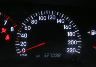 Подержанный автомобиль Toyota Corolla Sedan 2006 года (17 фото)