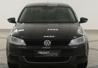 Подержанный автомобиль Volkswagen Jetta Sedan 2013 года (6 фото)