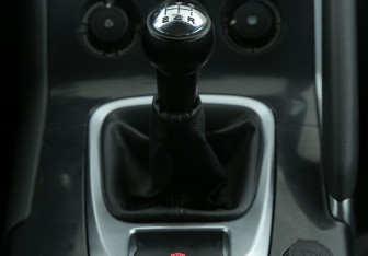 Подержанный автомобиль Peugeot 3008 2011 года (15 фото)