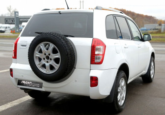 Подержанный автомобиль Chery Tiggo (T11) 2014 года (6 фото)