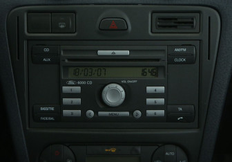 Подержанный автомобиль Ford Fusion 2007 года (13 фото)