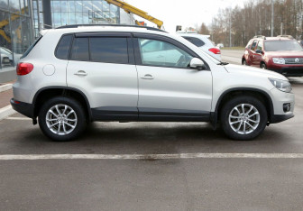 Подержанный автомобиль Volkswagen Tiguan 2012 года (7 фото)