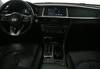 Подержанный автомобиль Kia Optima Sedan 2018 года (12 фото)