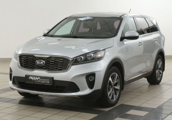 Подержанный автомобиль Kia Sorento 2019 года (8 фото)