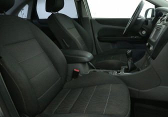 Подержанный автомобиль Ford Focus Sedan 2010 года (10 фото)