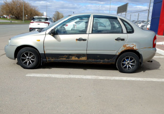 Подержанный автомобиль LADA (ВАЗ) Kalina Sedan 2006 года (8 фото)