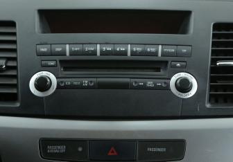 Подержанный автомобиль Mitsubishi Lancer Sedan 2008 года (13 фото)