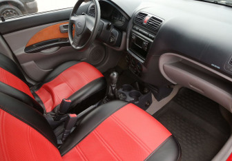 Подержанный автомобиль Kia Picanto 2007 года (9 фото)