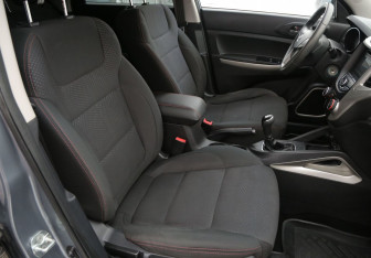 Подержанный автомобиль Changan CS35 2014 года (10 фото)