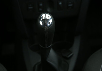 Подержанный автомобиль Renault Sandero 2018 года (15 фото)