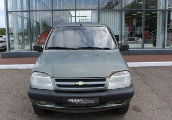 Подержанный автомобиль Chevrolet Niva 2008 года (2 фото)