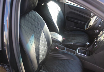 Подержанный автомобиль Ford Focus Wagon 2006 года (11 фото)