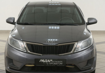 Подержанный автомобиль Kia Rio Sedan 2012 года (6 фото)