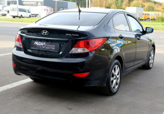 Подержанный автомобиль Hyundai Solaris Sedan 2012 года (6 фото)
