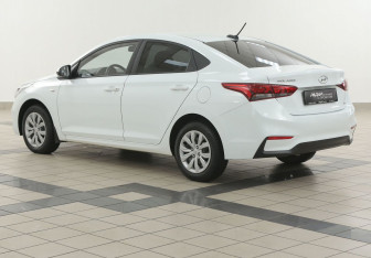 Подержанный автомобиль Hyundai Solaris Sedan 2019 года (2 фото)
