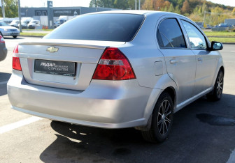 Подержанный автомобиль Chevrolet Aveo Sedan 2006 года (6 фото)