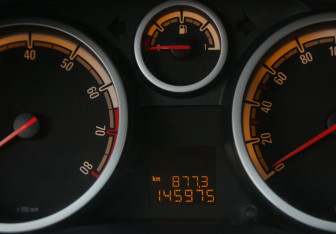 Подержанный автомобиль Opel Corsa 2007 года (17 фото)