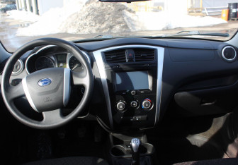 Подержанный автомобиль Datsun on-DO 2015 года (14 фото)