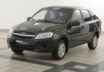 Подержанный автомобиль LADA (ВАЗ) Granta Liftback 2015 года (8 фото)