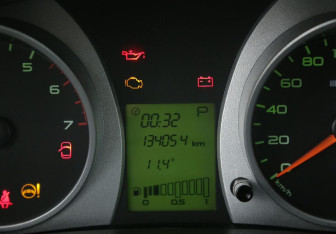 Подержанный автомобиль LADA (ВАЗ) Granta Sedan 2013 года (17 фото)