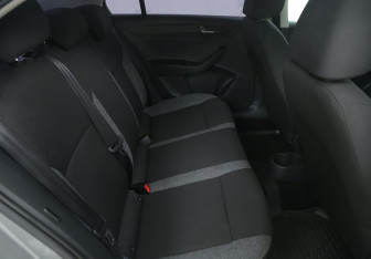 Подержанный автомобиль Skoda Rapid Liftback 2020 года (11 фото)