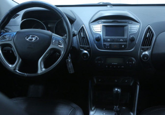 Подержанный автомобиль Hyundai ix35 2014 года (7 фото)