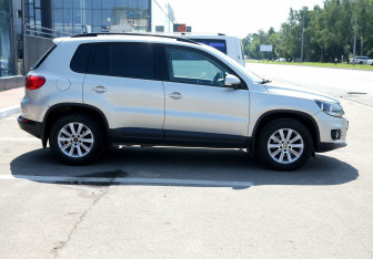 Подержанный автомобиль Volkswagen Tiguan 2012 года (7 фото)