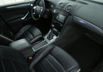 Подержанный автомобиль Ford Mondeo Sedan 2011 года (9 фото)