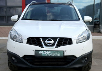Подержанный автомобиль Nissan Qashqai+2 2011 года (2 фото)