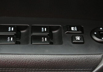 Подержанный автомобиль Kia Sorento 2012 года (17 фото)