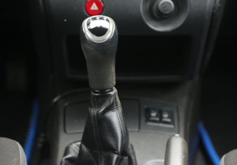 Подержанный автомобиль Mitsubishi Outlander 2007 года (13 фото)