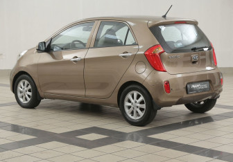 Подержанный автомобиль Kia Picanto 2013 года (2 фото)