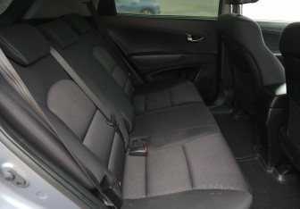 Подержанный автомобиль SsangYong Actyon 2011 года (11 фото)