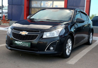 Подержанный автомобиль Chevrolet Cruze Hatchback 2013 года (3 фото)